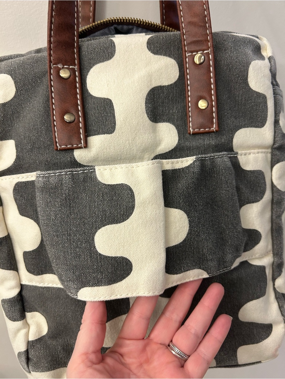 Maika Gray & White Abstract Canvas Tote with Brown Leather Straps - Picture 4 of 7